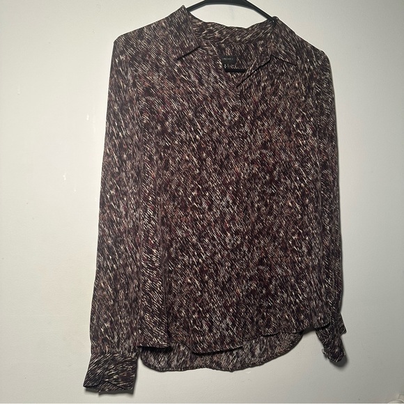 Theory Silk Sheer Button Up Abstract Print Blouse Size S | Minimalist Workwear - Picture 4 of 10